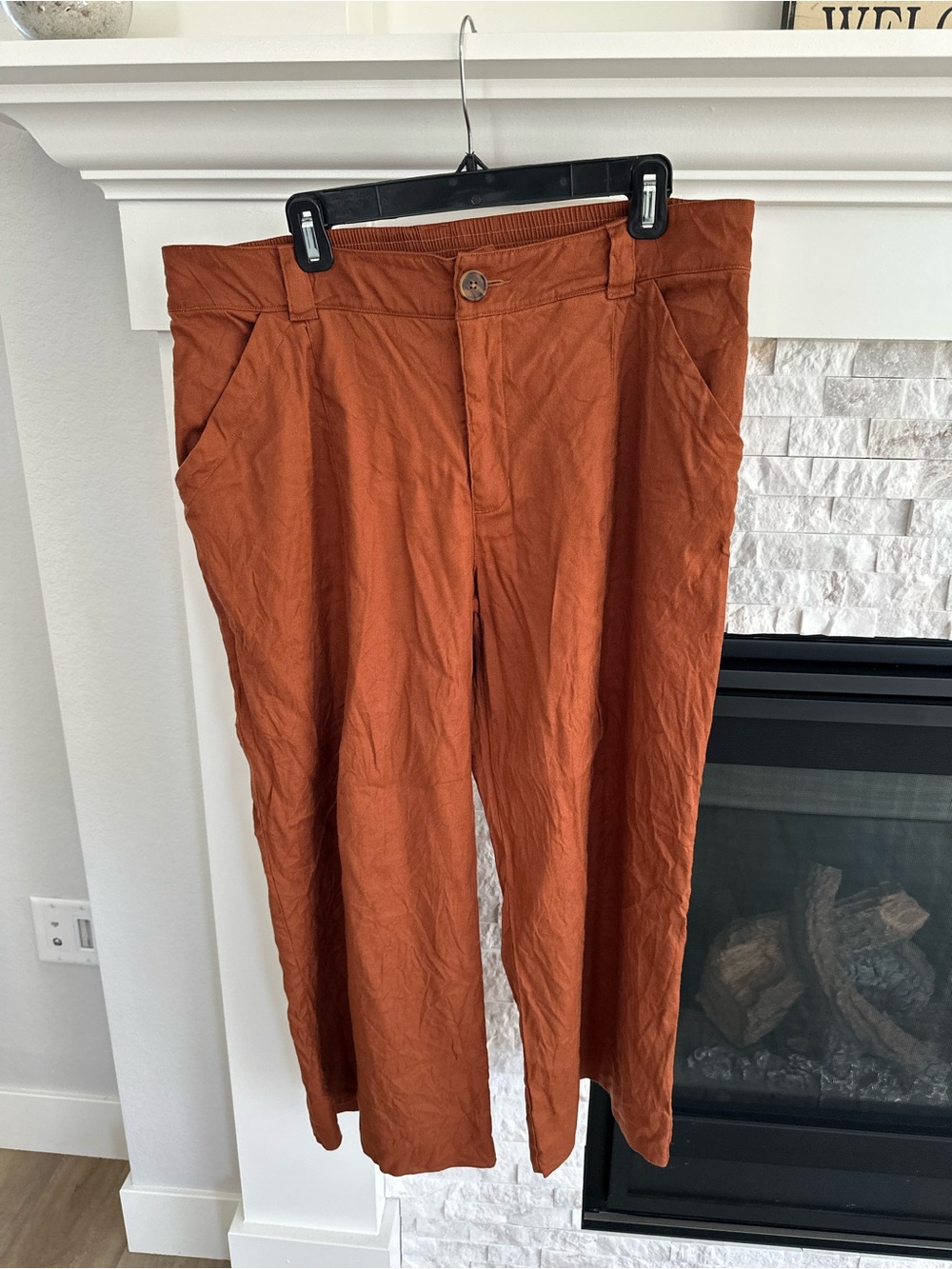 Cabi high rise cinched linen Rust trousers.  Size xl